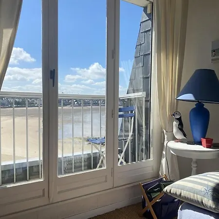 529 - A Erquy, A Proximite Du Port Et Face A La