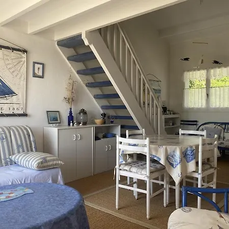 529 - A Erquy, A Proximite Du Port Et Face A La Apartment *